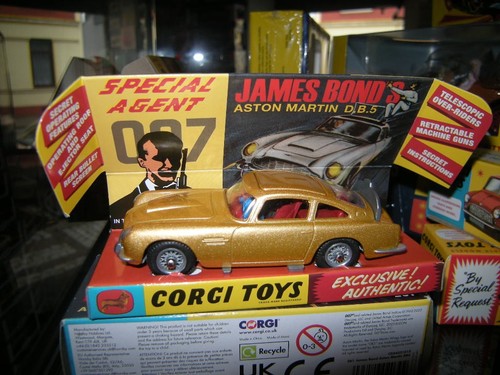 Corgi james bond 007 - bond,