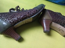 Spanische Damenabsatzschuhe Gr. 37, mit Gittermuster, grün, Absatz 5cm bis 5,5cm