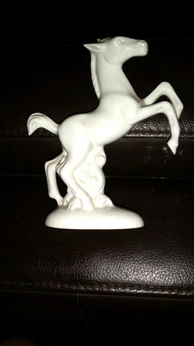 Porzellanfigur edles pferd - porzellanfigur,
