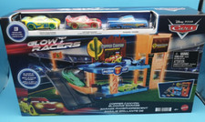 Disney Pixar Cars Leuchtende Racer Copper Canyon Garage Spielset Neu Parkhaus