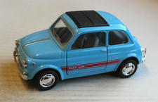 Kinsmart Fiat 500 hellblau Dach geschlossen 1:24 Modellauto Oldtimer Auto Car
