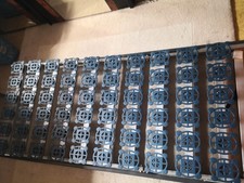 Teller-Lattenrost 90 × 200 von Dunlopillo,  gebraucht, guter Zustand. 