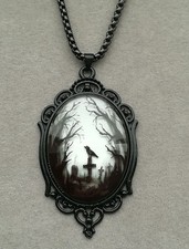 Gothic Anhänger Mit Halskette Glas Cabochon Schwarz Krähe Friedhof Kreuz Rabe