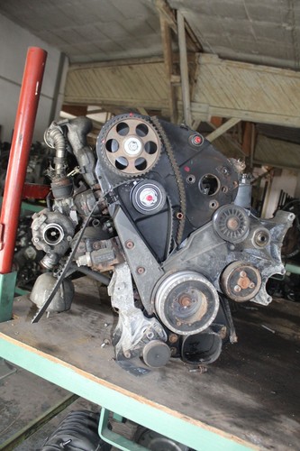 Motor ohne anbauteile akt - motor,