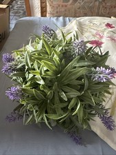 Tischdekoration, Tischgesteck, Gesteck, Lavendel, Runde Kugel Form, Künstlich