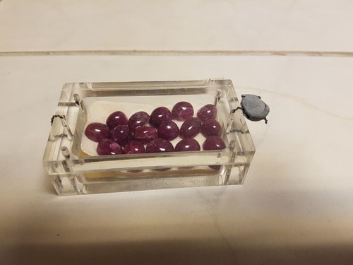 Rubine 85ct cabochon schliff - cabochon,