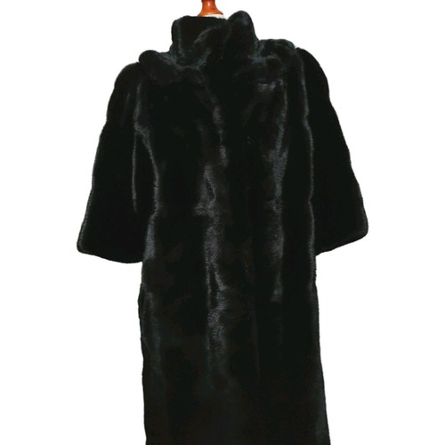 Nerz mantel schwarz brillant - nerz,