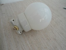 Wandlampe Kugellampe Porzellan Opalglas Keller Hof Bauhaus 30er 40er Jahre (B)