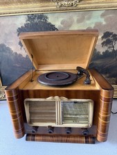 historisches Röhrenradio mit