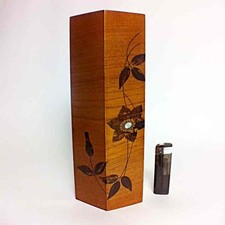 Japanische Lackvase mit Raden