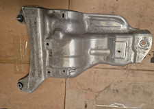 ORIG. AUDI A6 A7 Trägerblech Tankverkleidung Unterfahrschutz 4G0201781C ALU