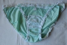DDR Dessous Slip grün Spitze