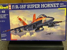 F/A 18 F SUPER HORNET  1:48 von Revell, gebraucht gut erhalten