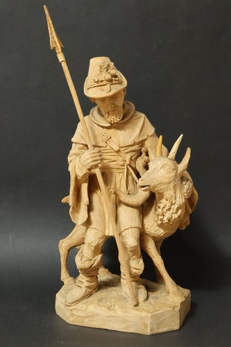 Alte geschnitzte holzfigur - alte,