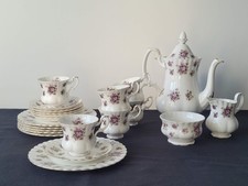 Royal Albert, Violette