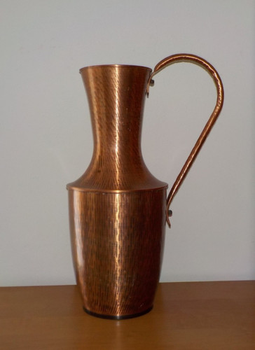 Große vase kanne aus kupfer - kanne,