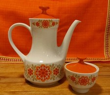 Teekanne mit Zuckerdose Inkl