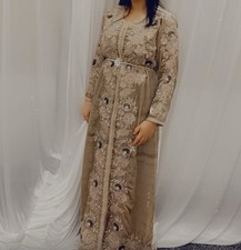 Takschita Kaftan in Beige Gold Mit Vielen Stickereien. Größe XS- Schmale M