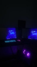 Gaming Setup - Pc, Zwei Monitore, Ein Mousepad, Maus&Tastatur, Headset, Mikrofon