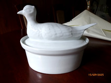 WEIßE TERRINE, Feuerfeste Form m. Aufsatz, Steingut, formschön u. solide, neuw.