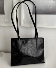 Esprit Tasche schwarz 34 x 25 x 10cm Schlangenmuster Lackoptik neuwertig