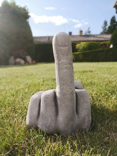 Steinfigur mittelfinger - steinfigur,
