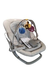 Inglesina Babyliege Musikalische Lounge Musikwippe von Geburt bis 9 kg Schaukeln