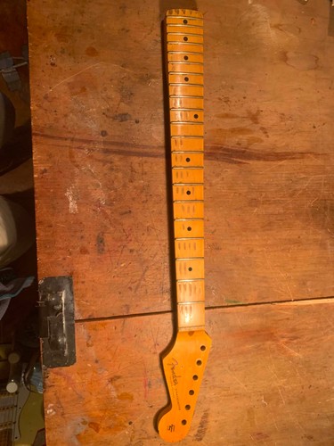 Allparts licensed fender - licensed,