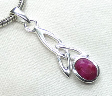 Anhänger 925 Silber facettierter Rubin Muttergestein "keltischer Knoten" 💗