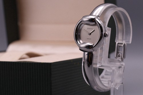 Near mint box gucci - w/box],