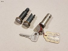 FIAT 127 Türschloss Tür Schloss Zylinder Set mit 2 Schlüssel 4235855 Schlossatz