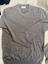 The Basics Herren V-Ausschnitt