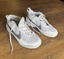 Nike Team Hustle D Gr. 39