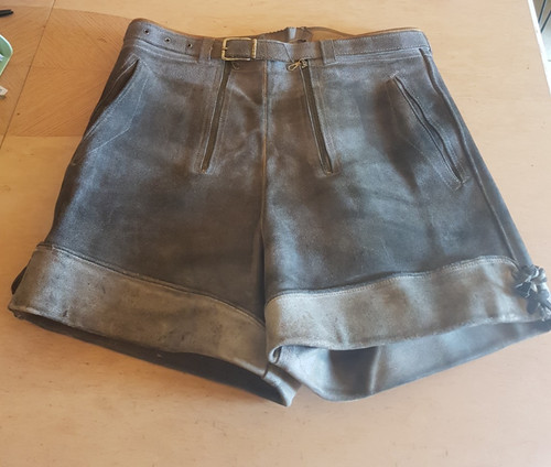Alte kurze lederhose - alte,