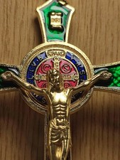 Kruzifix Kreuz in Silber Grün