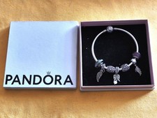 Pandora Moments Armreif mit 7