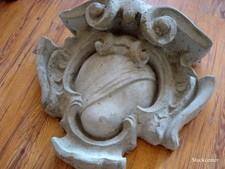 Stucco - Fassadenstuck -herrschaftliches Wappen aus Beton für  Aussenfassade