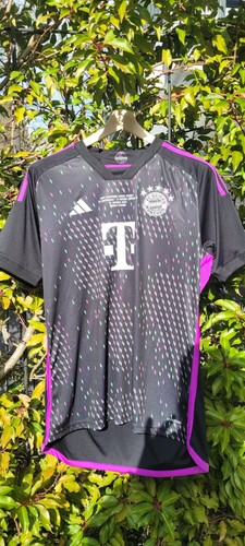 Fcb bayern münchen - münchen, trikot
