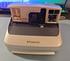 Polaroid One 600 |