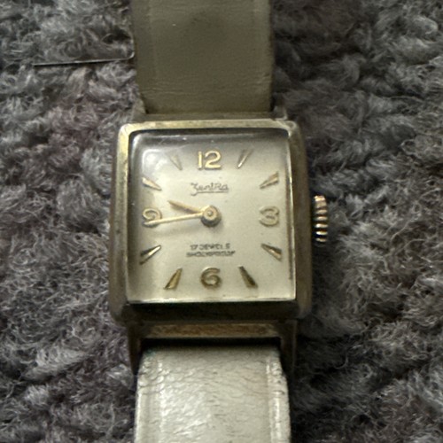 Vintage zentra jewels - zentra,