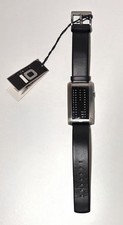 The One Binary Lederarmbanduhr