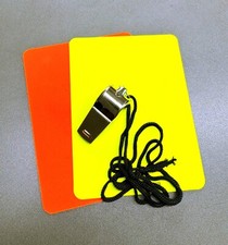 Schiedsrichter Karten 2er Set ROT GELB + Trillerpfeife  Fussball Handball 