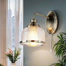 Wandleuchte Wandlampe Zugschalter H: 24,5 cm E27 Jugendstil in Messing antik