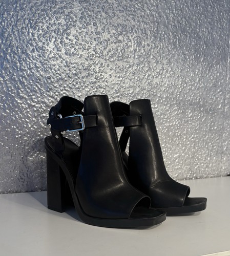 Zara stiefelette cut out - cut,