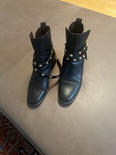 Stiefeletten in Schwarz von