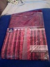 2 Vorhangschals in der Größe 140 x 245 cm in Rot