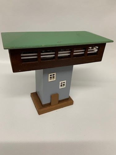 Stellwerk aus holz pflugbeil - holz,