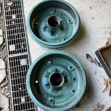 2x VW Bus T1 Bulli Bully Samba  Bremstrommel vorne