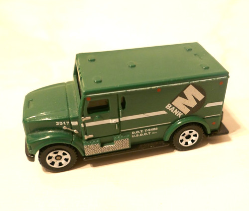 Matchbox international armored - matchbox,