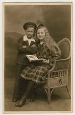 Furniture CHILDREN w LOOM CHAIR / KINDER m KORBSESSEL * Vintage 1910s Photo PC